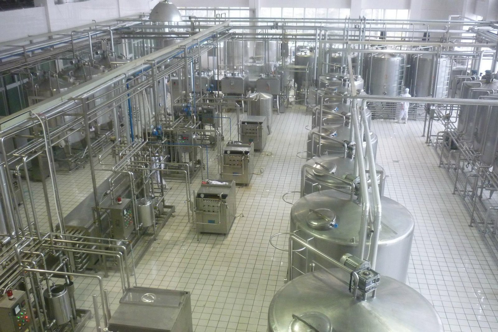 FOOD & BEVERAGE